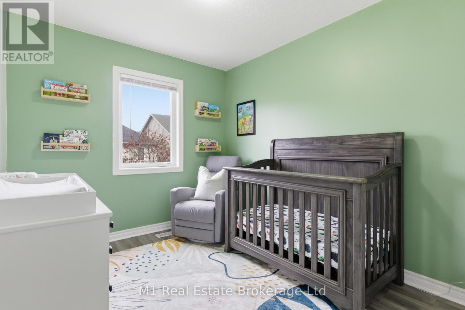 75 Arlington Crescent, Guelph (Pineridge/Westminster Woods), ON - Indoor Photo Showing Bedroom