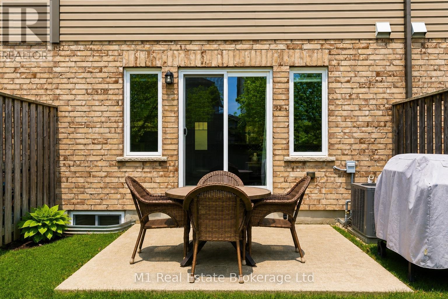 75 Arlington Crescent, Guelph (Pineridge/Westminster Woods), ON - Outdoor With Deck Patio Veranda