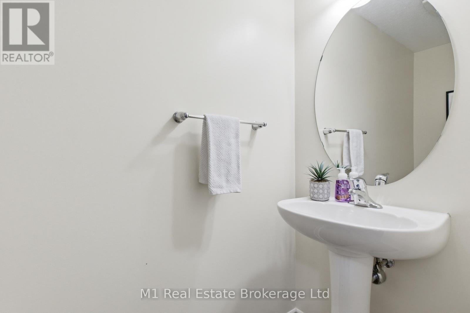 75 Arlington Crescent, Guelph (Pineridge/Westminster Woods), ON - Indoor Photo Showing Bathroom