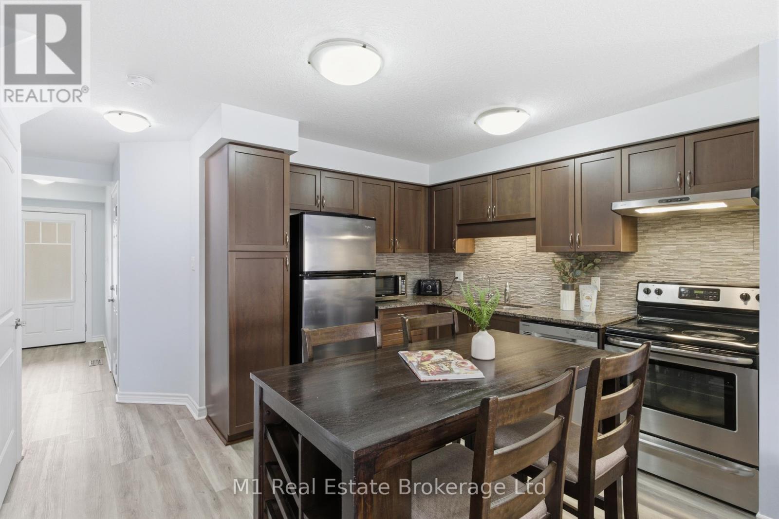 75 Arlington Crescent, Guelph (Pineridge/Westminster Woods), ON - Indoor Photo Showing Kitchen