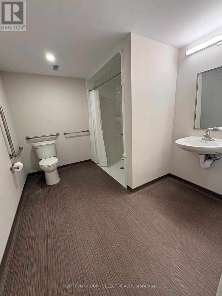 607 - 99 Pond Mills Road, London South (South J), ON - Indoor Photo Showing Bathroom