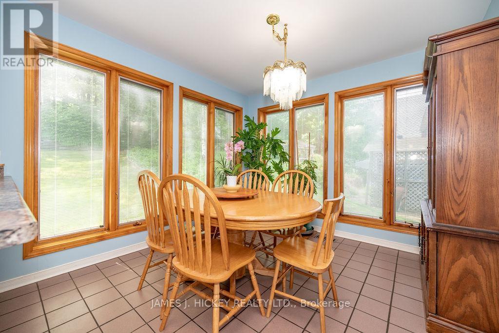 224 Thomas Street, Deep River, ON - Indoor Photo Showing Dining Room