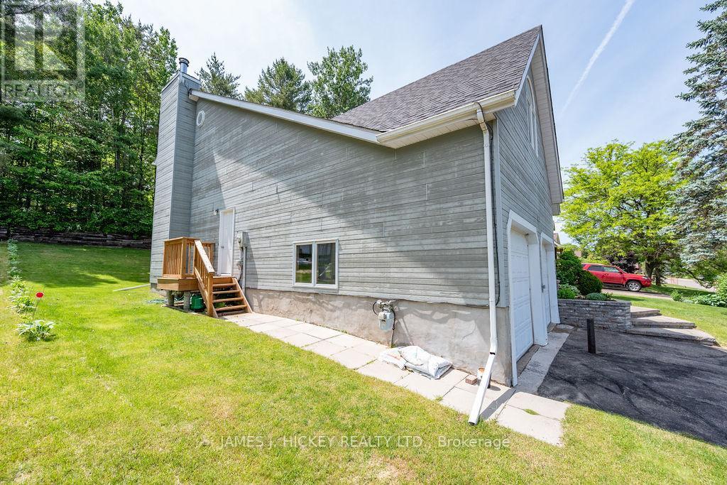224 Thomas Street, Deep River, ON - Outdoor