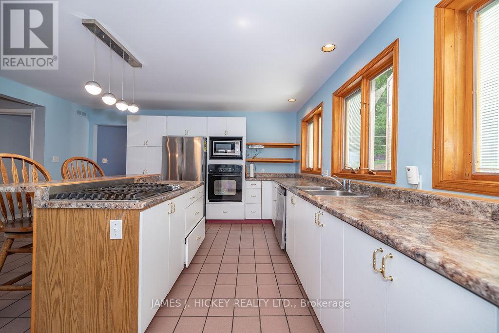 224 Thomas Street, Deep River, ON - Indoor Photo Showing Kitchen With Double Sink