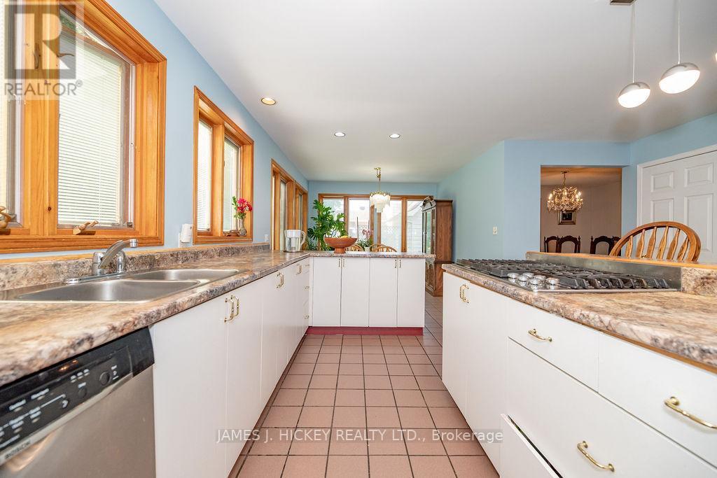 224 Thomas Street, Deep River, ON - Indoor Photo Showing Kitchen With Double Sink