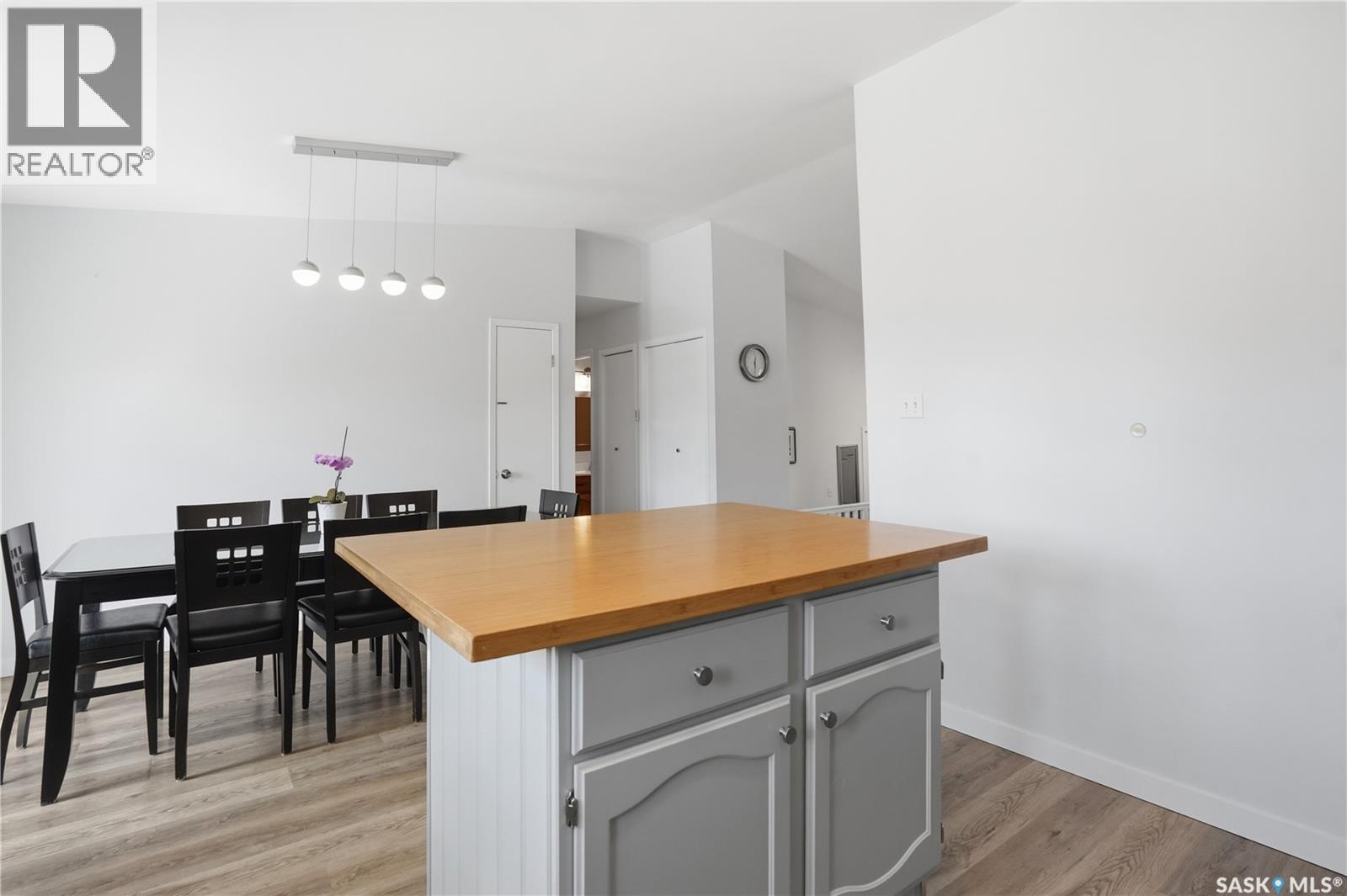 6547 Hird Crescent, Regina, SK - Indoor Photo Showing Dining Room