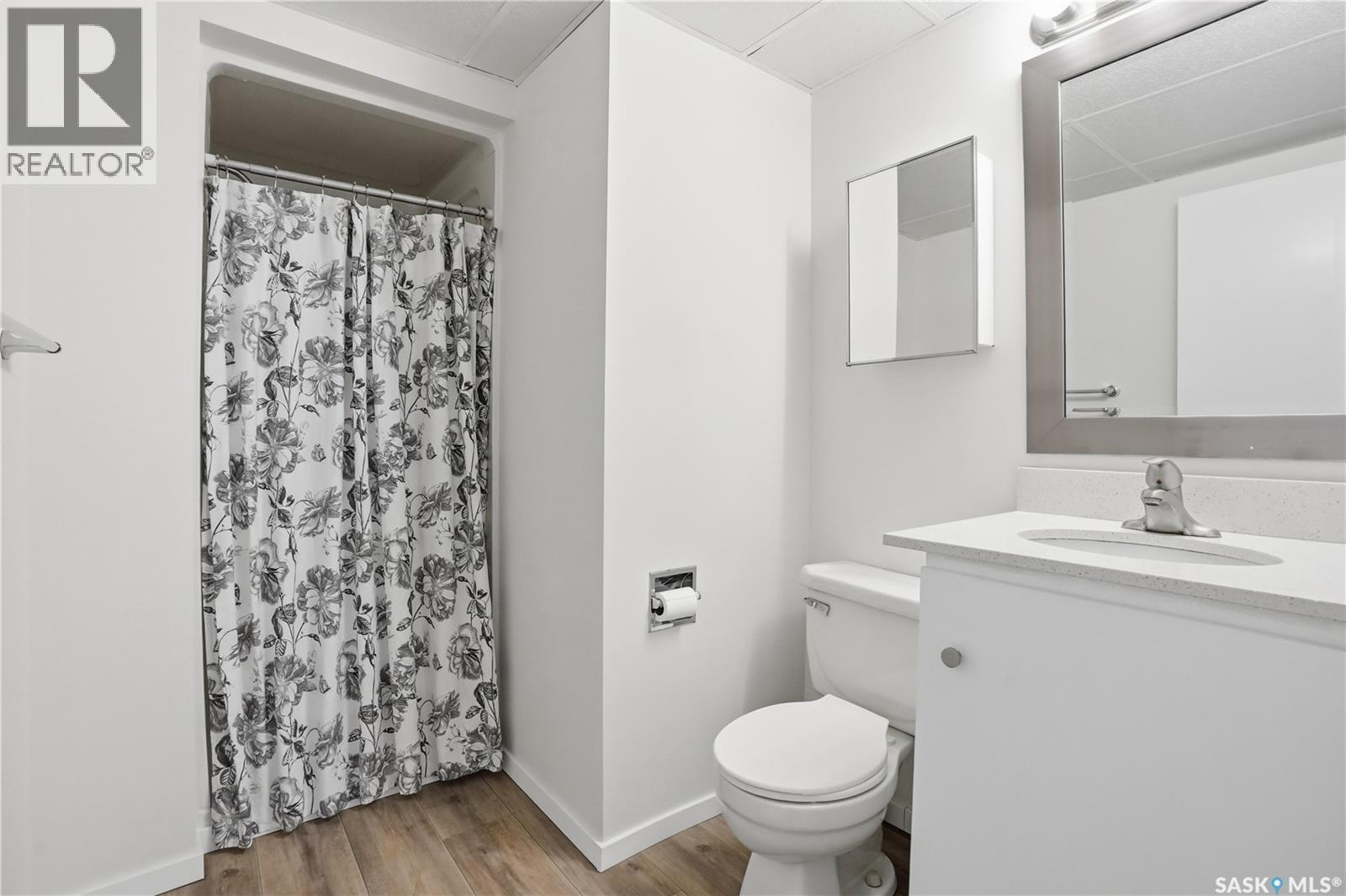 6547 Hird Crescent, Regina, SK - Indoor Photo Showing Bathroom