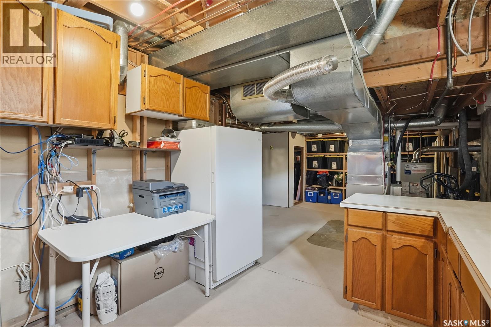 6547 Hird Crescent, Regina, SK - Indoor Photo Showing Basement