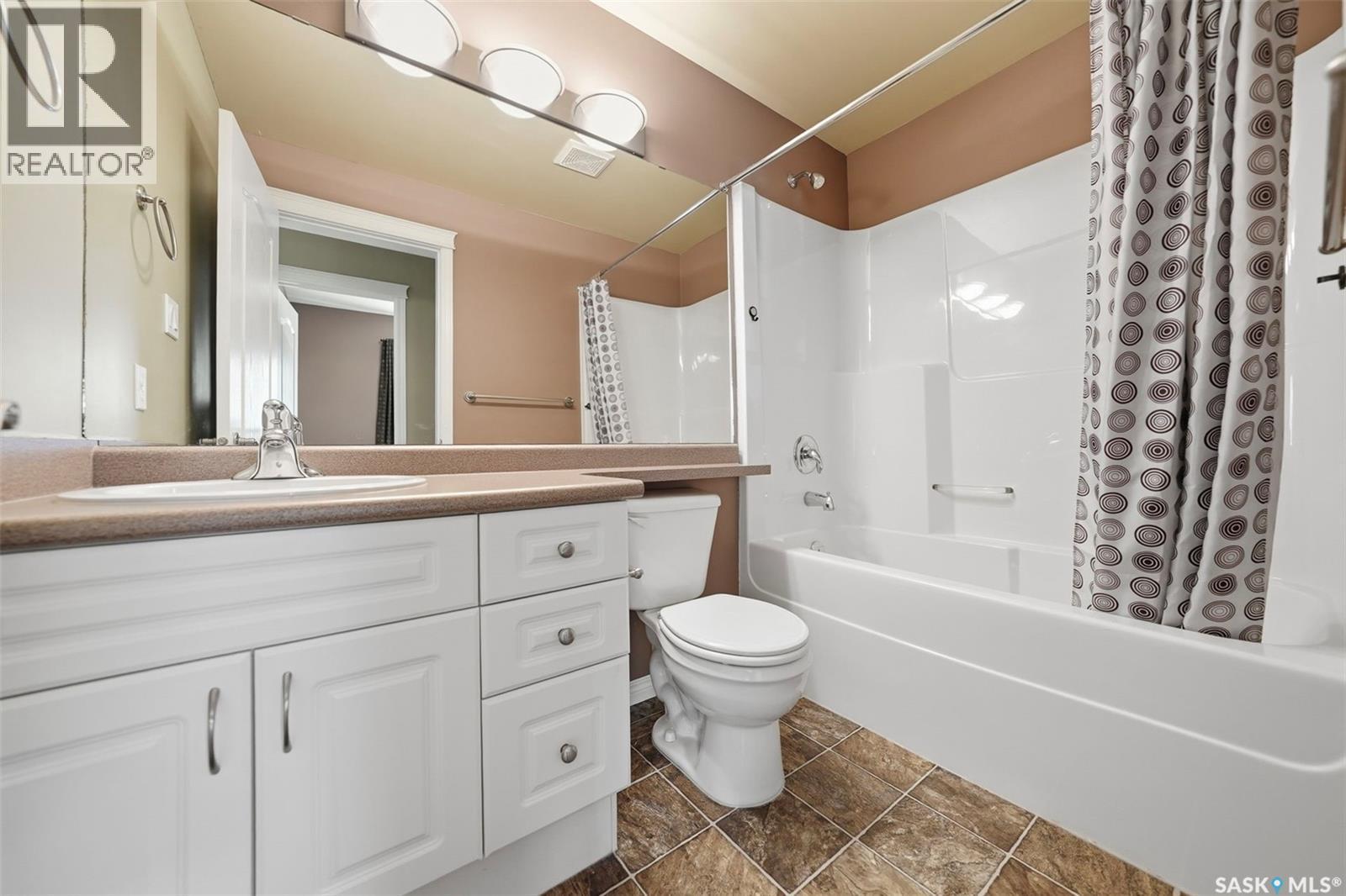 113 110 Armistice Way, Saskatoon, SK - Indoor Photo Showing Bathroom