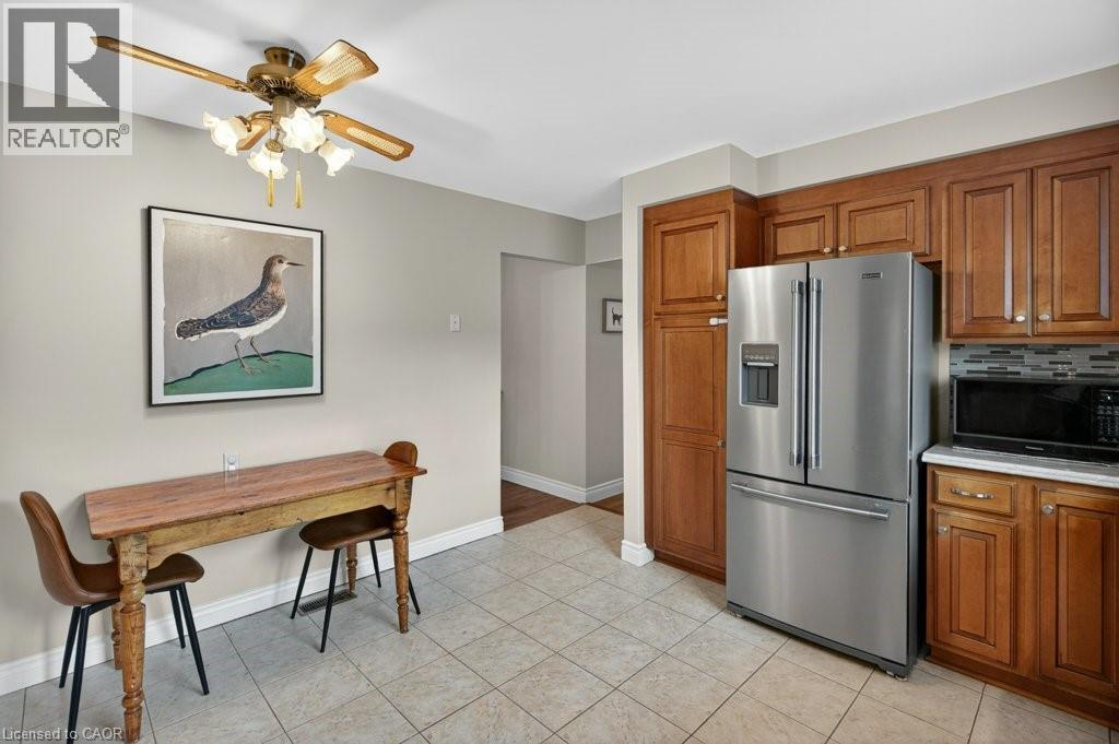 56 Brookstream Court, Hamilton, ON - Indoor Photo Showing Kitchen