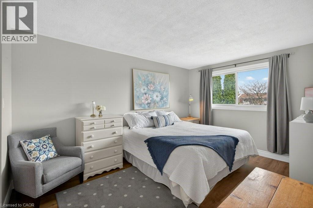56 Brookstream Court, Hamilton, ON - Indoor Photo Showing Bedroom