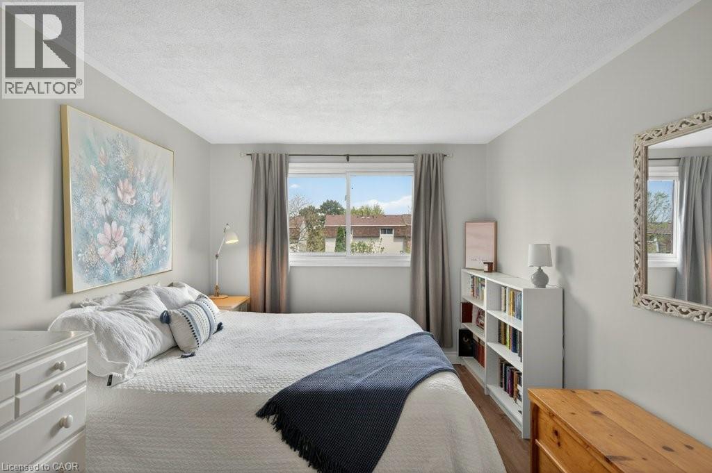 56 Brookstream Court, Hamilton, ON - Indoor Photo Showing Bedroom