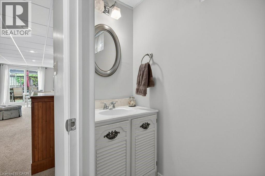 56 Brookstream Court, Hamilton, ON - Indoor Photo Showing Bathroom