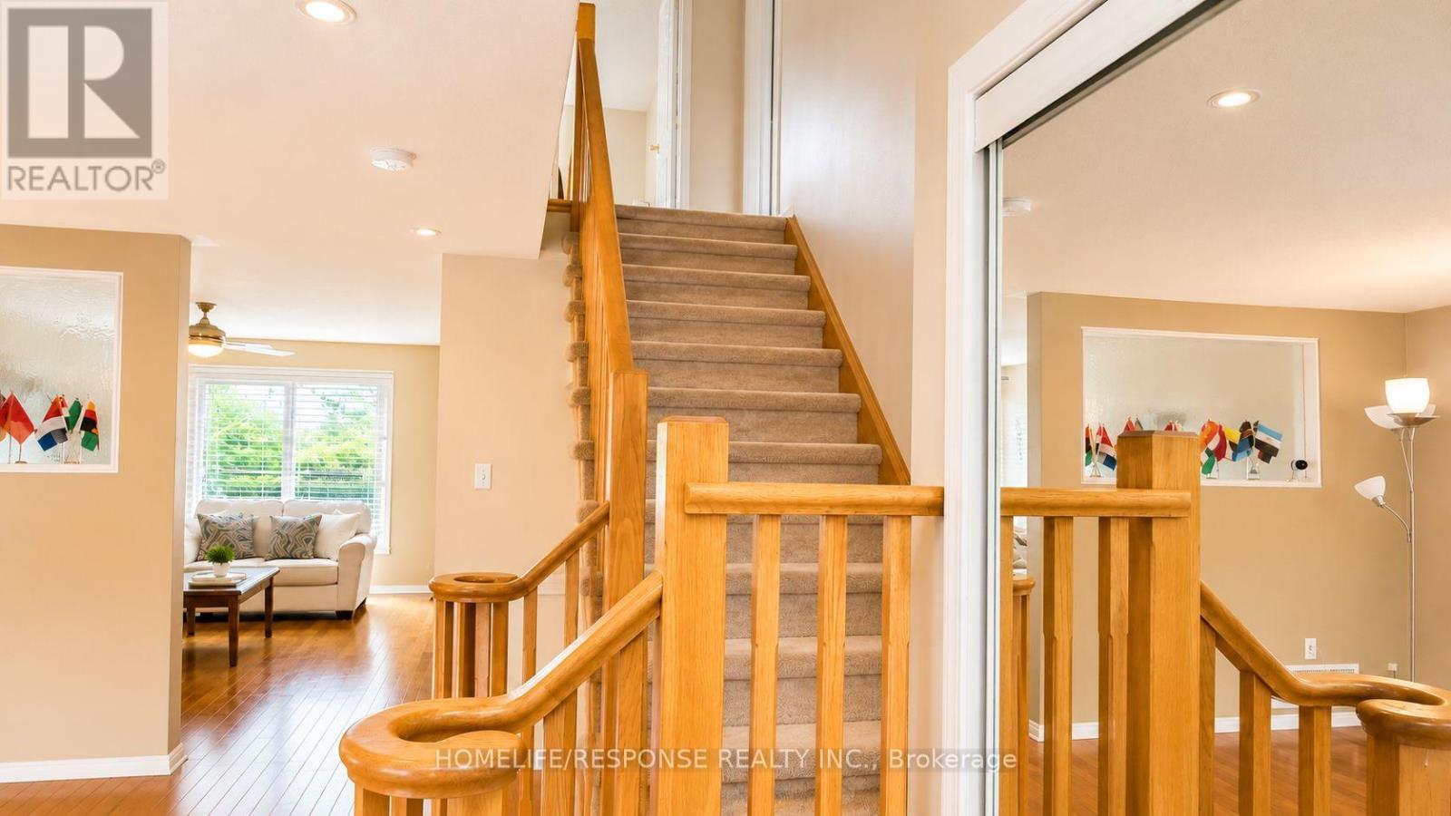 5156 Oakley Drive, Burlington, ON - Indoor