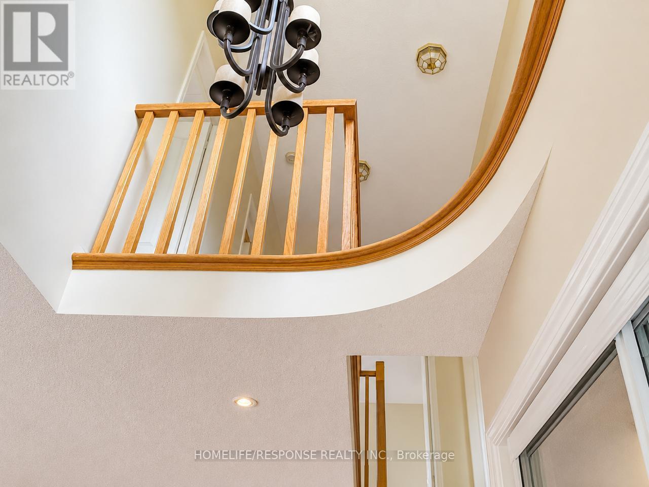 5156 Oakley Drive, Burlington, ON - Indoor