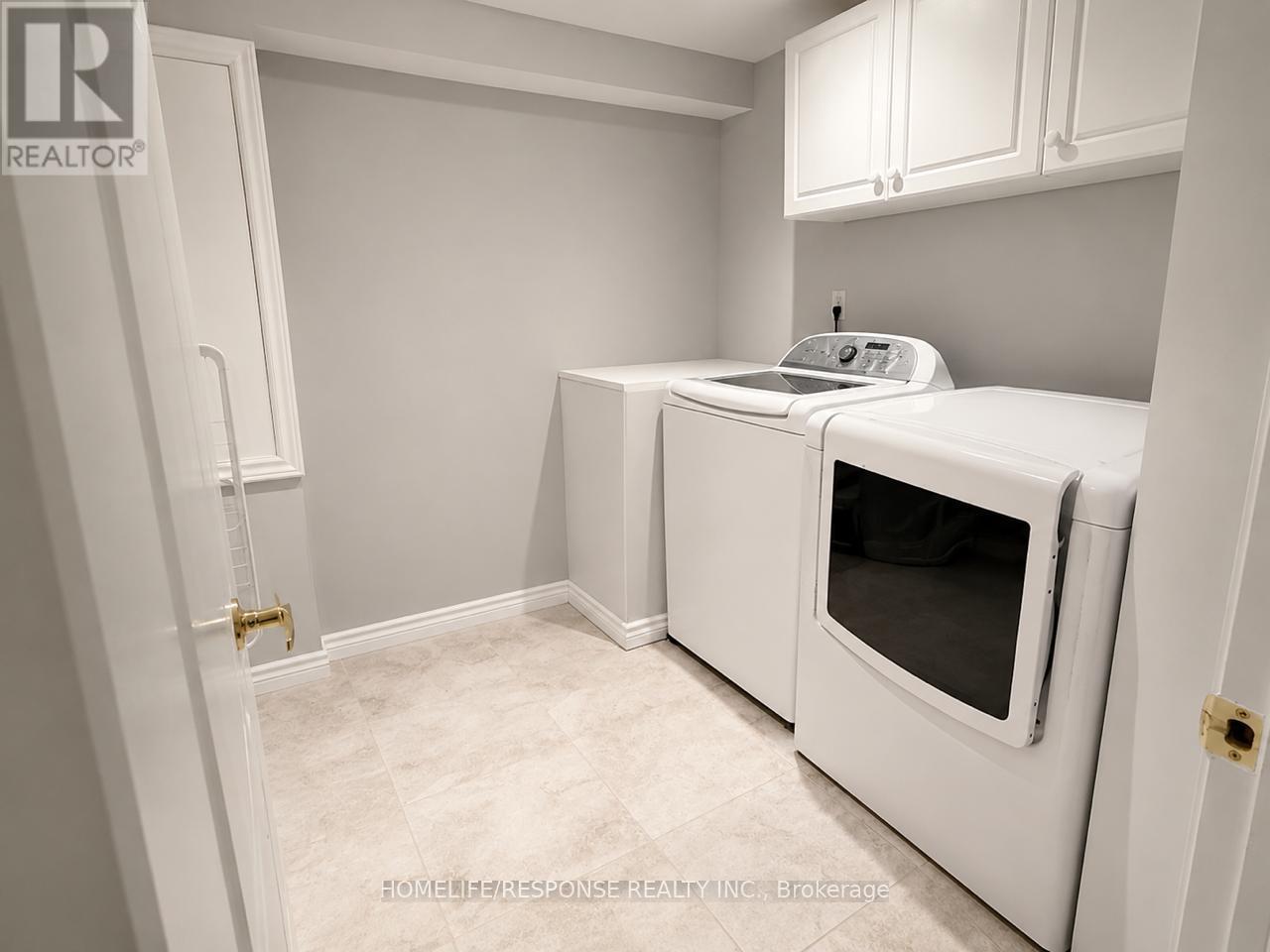 5156 Oakley Drive, Burlington, ON - Indoor