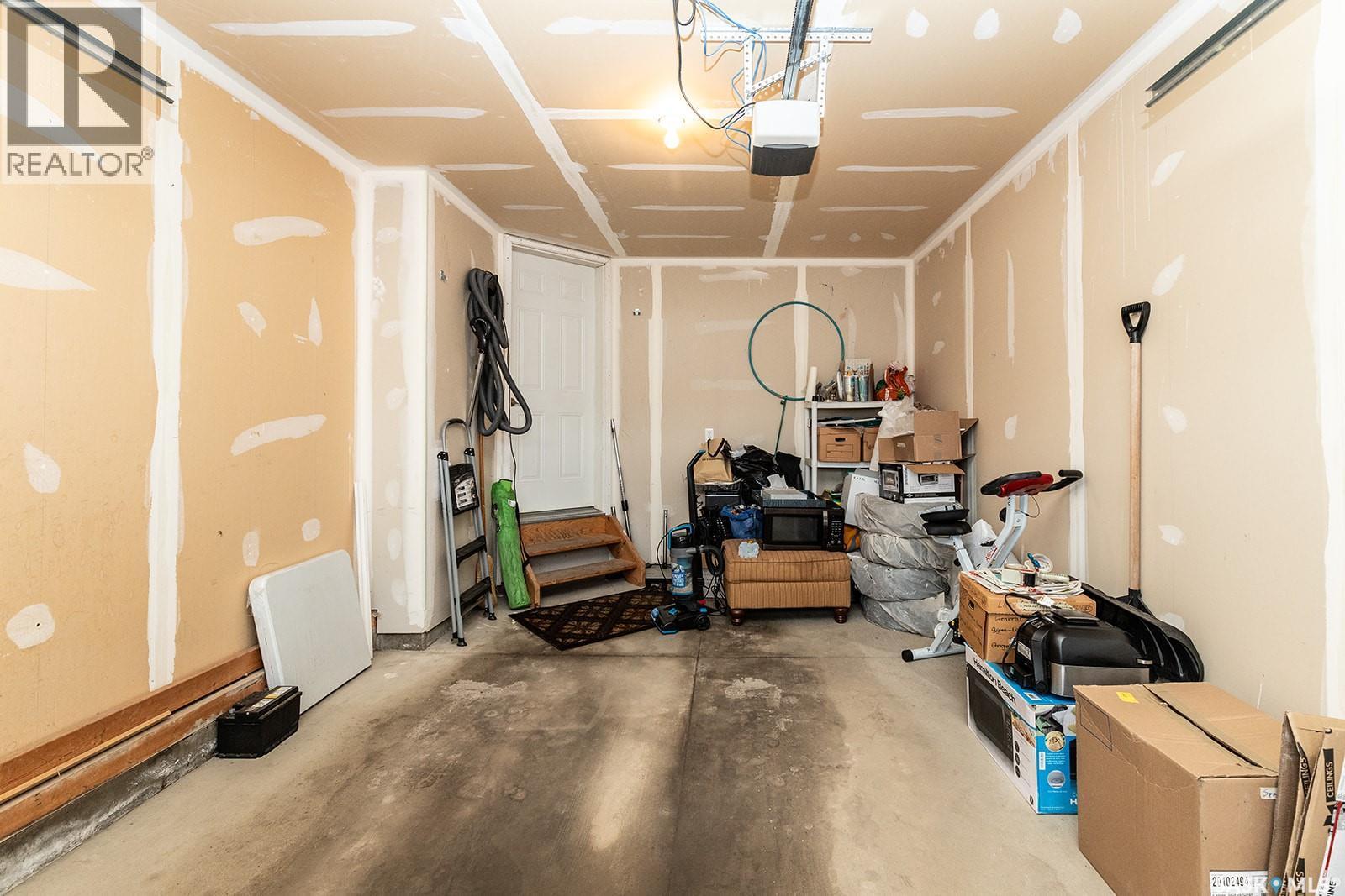 214 615 Lynd Crescent, Saskatoon, SK - Indoor