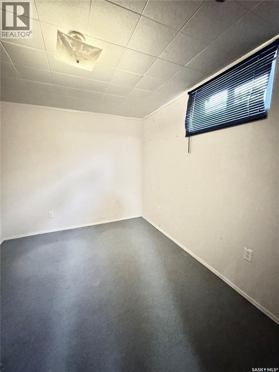 624 7Th Street E, Prince Albert, SK - Indoor Photo Showing Other Room