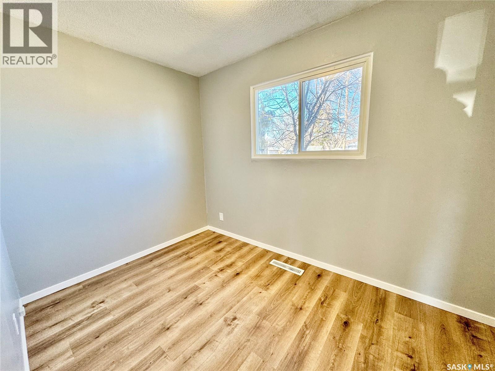 624 7Th Street E, Prince Albert, SK - Indoor Photo Showing Other Room
