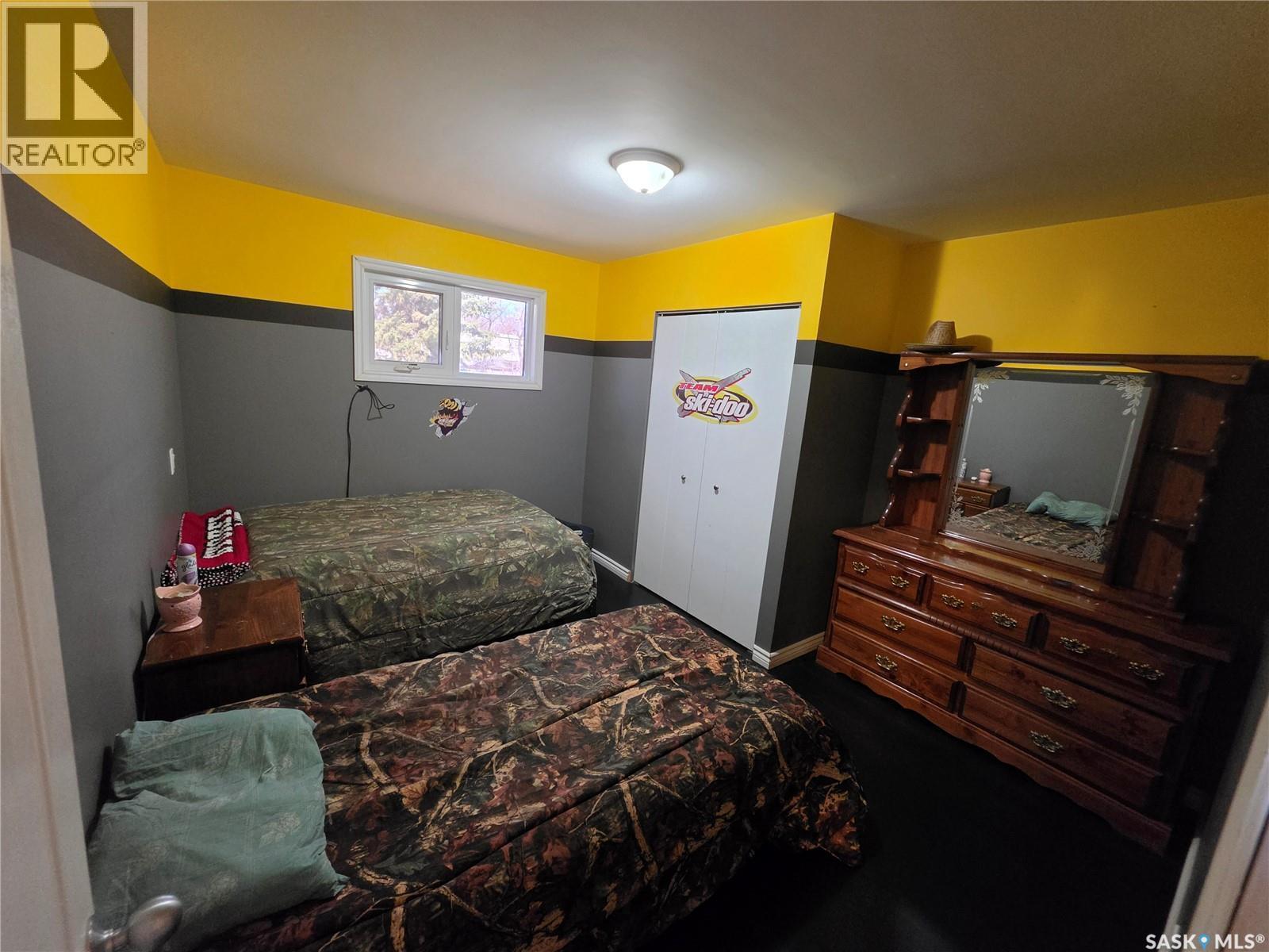 725 2Nd Avenue, Raymore, SK - Indoor Photo Showing Bedroom