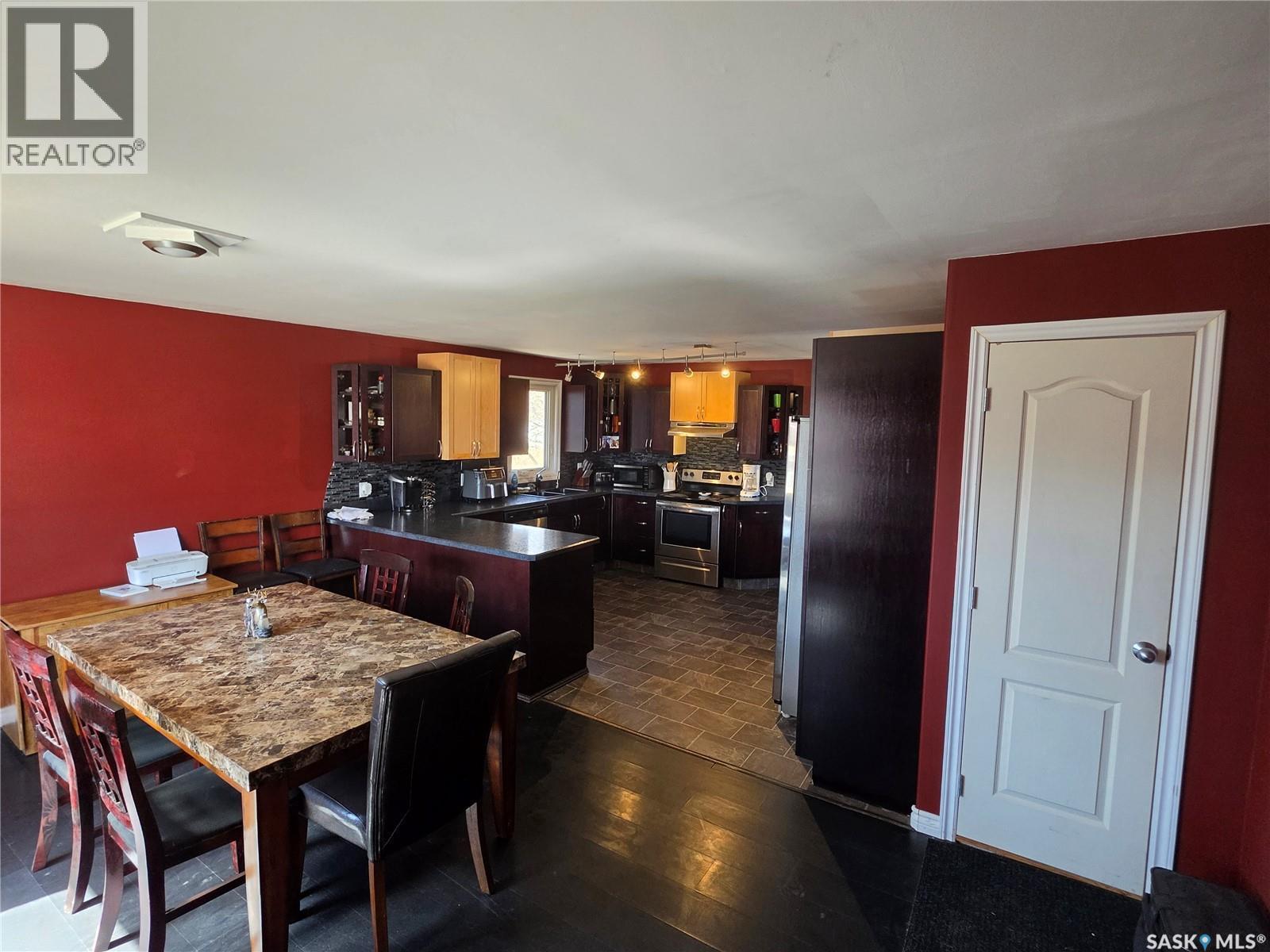725 2Nd Avenue, Raymore, SK - Indoor Photo Showing Dining Room
