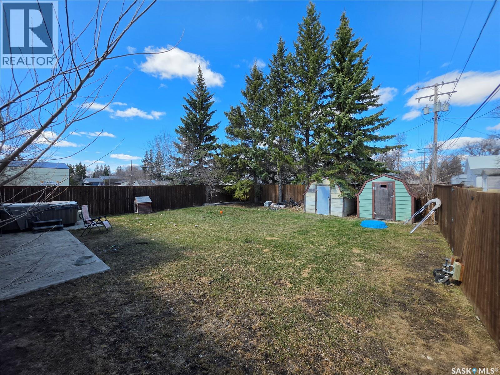725 2Nd Avenue, Raymore, SK - Outdoor