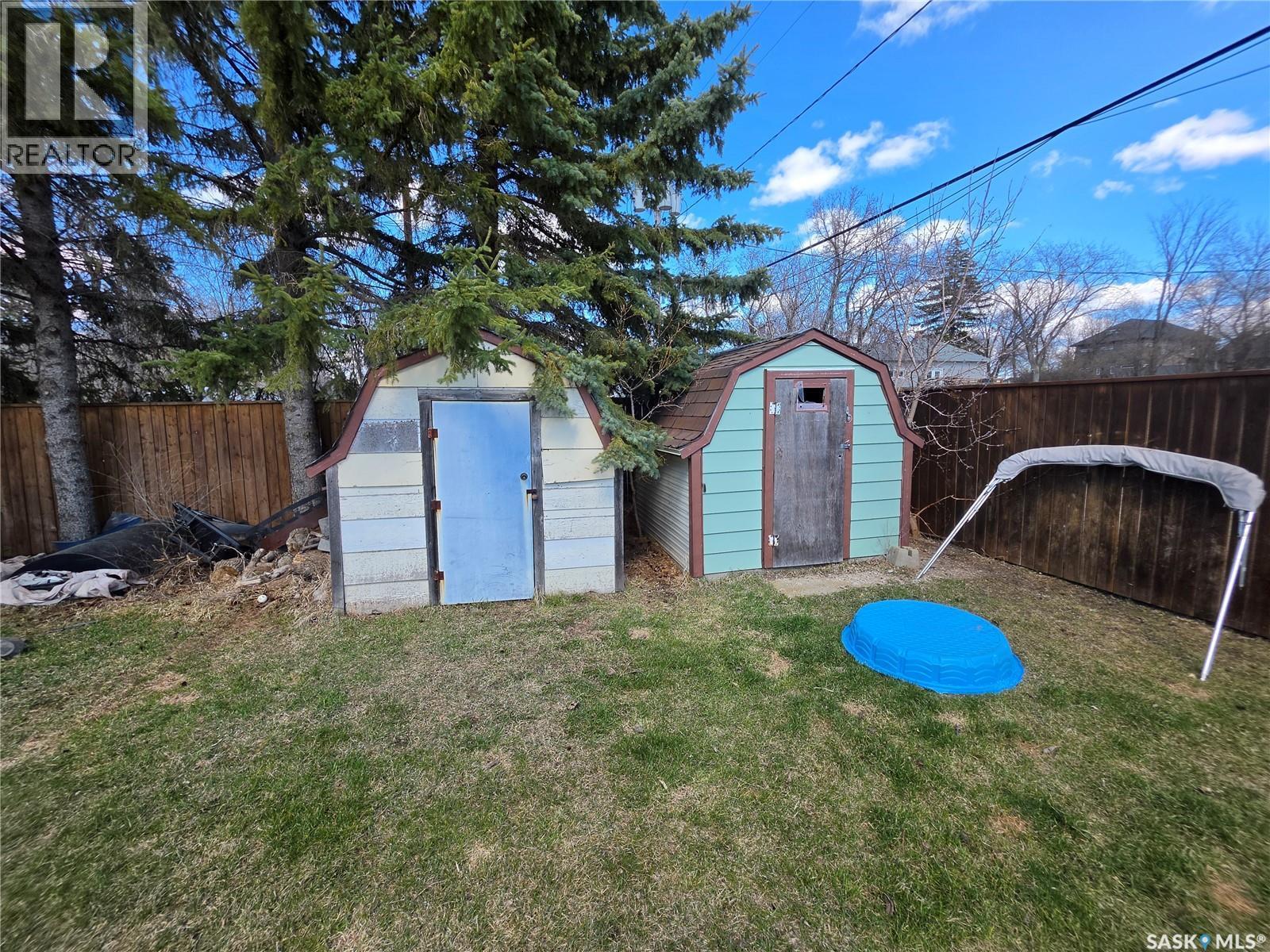 725 2Nd Avenue, Raymore, SK - Outdoor