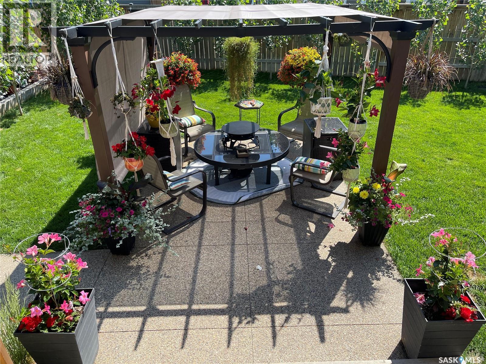 522 Hastings Crescent, Saskatoon, SK - Outdoor