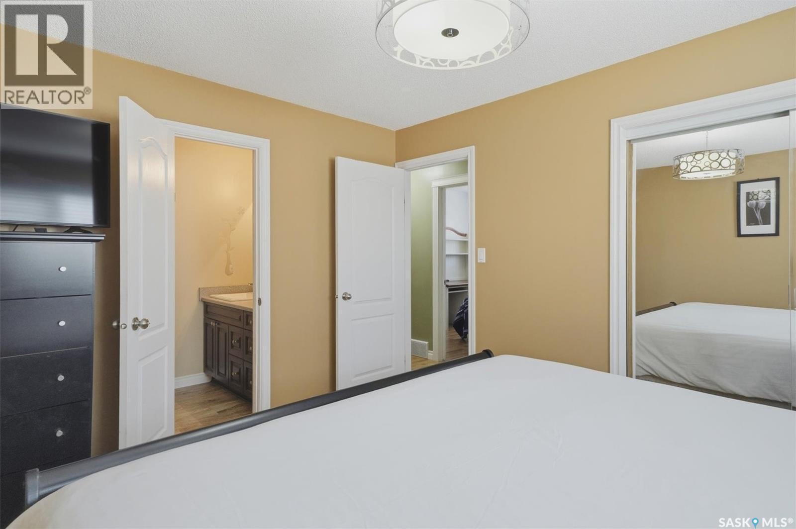 414 Perreault Lane, Saskatoon, SK - Indoor Photo Showing Bedroom