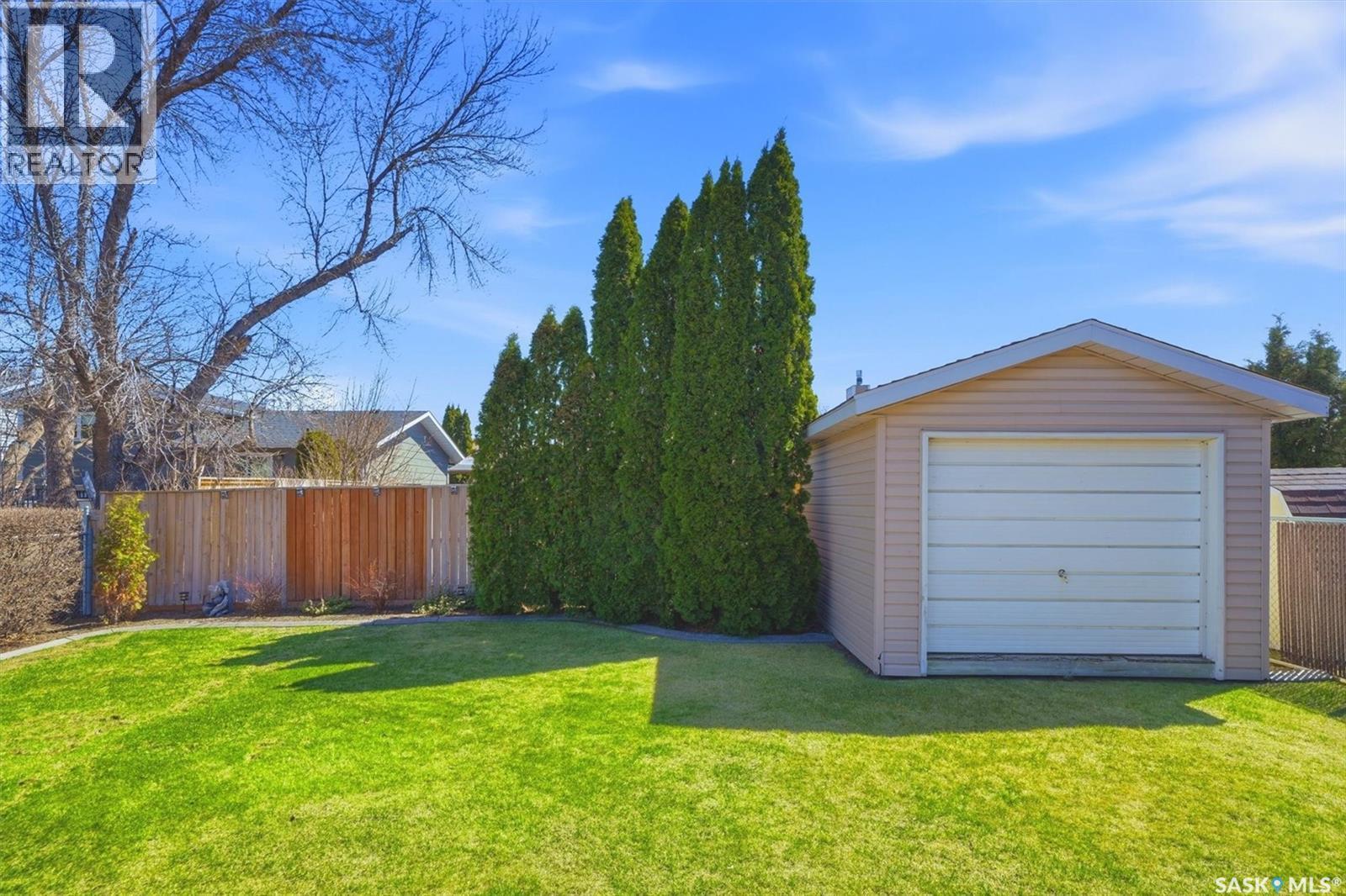 414 Perreault Lane, Saskatoon, SK - Outdoor