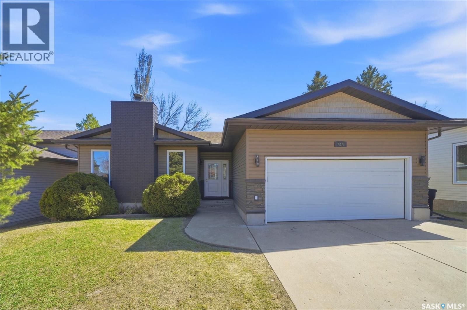 414 Perreault Lane, Saskatoon, SK - Outdoor With Facade