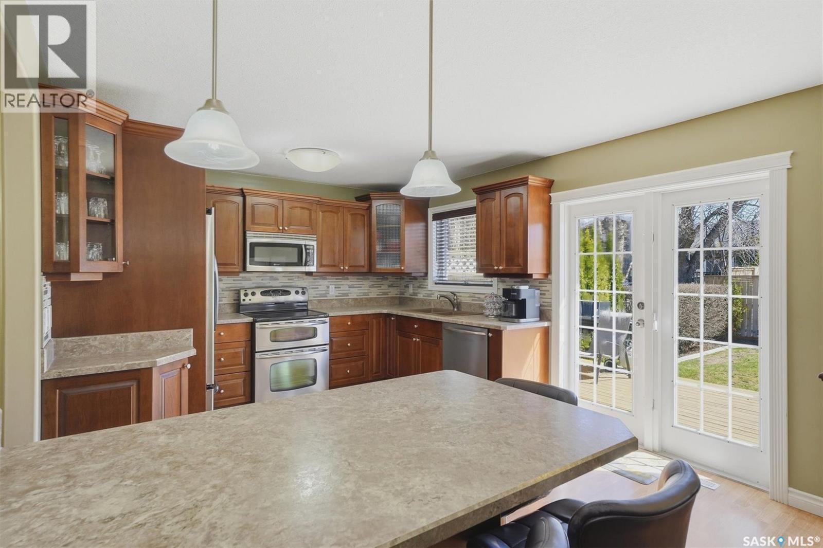 414 Perreault Lane, Saskatoon, SK - Indoor Photo Showing Kitchen