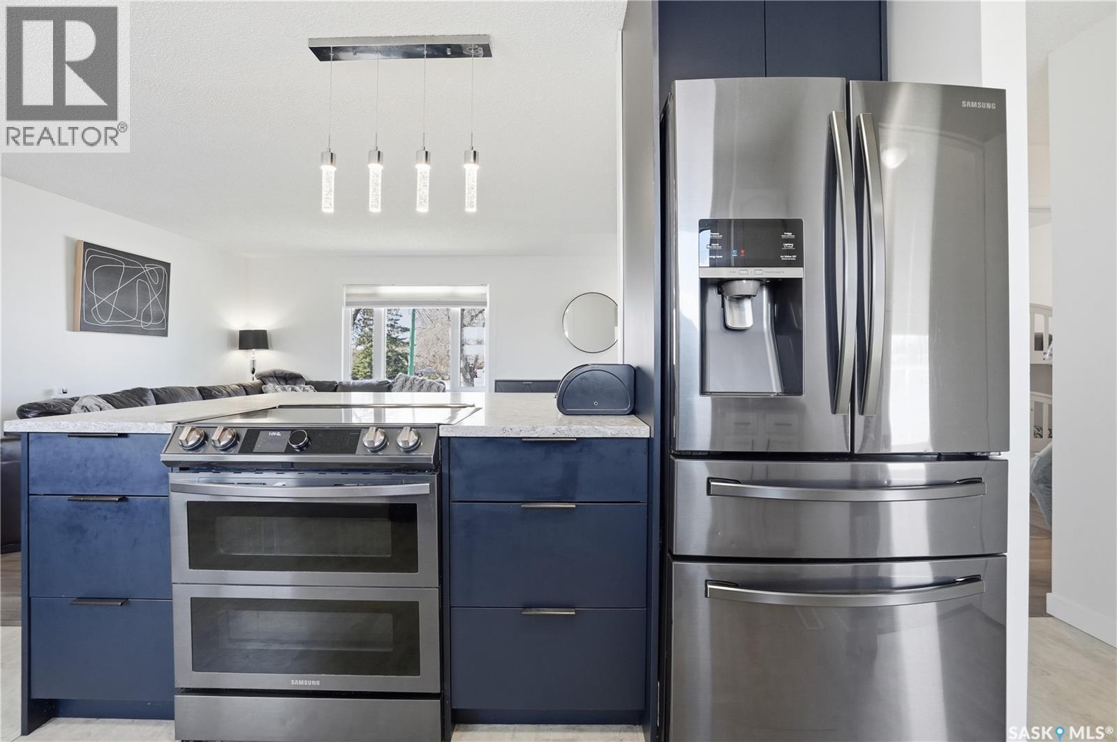 78 Vernon Crescent, Regina, SK - Indoor Photo Showing Kitchen