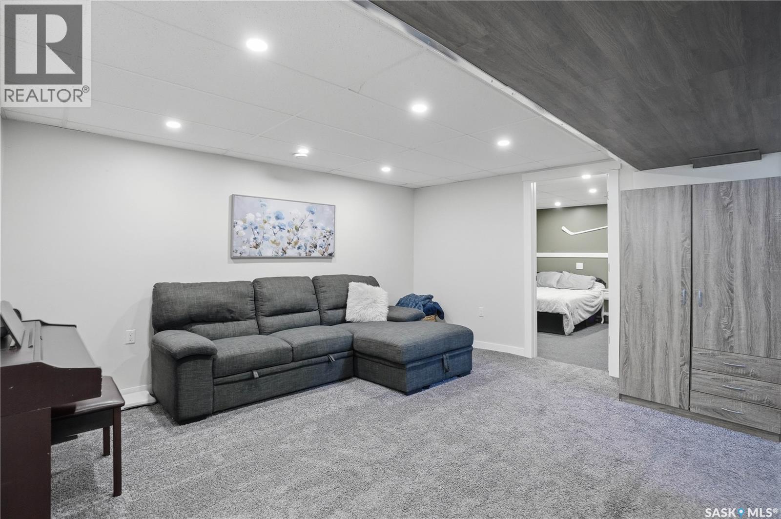 78 Vernon Crescent, Regina, SK - Indoor