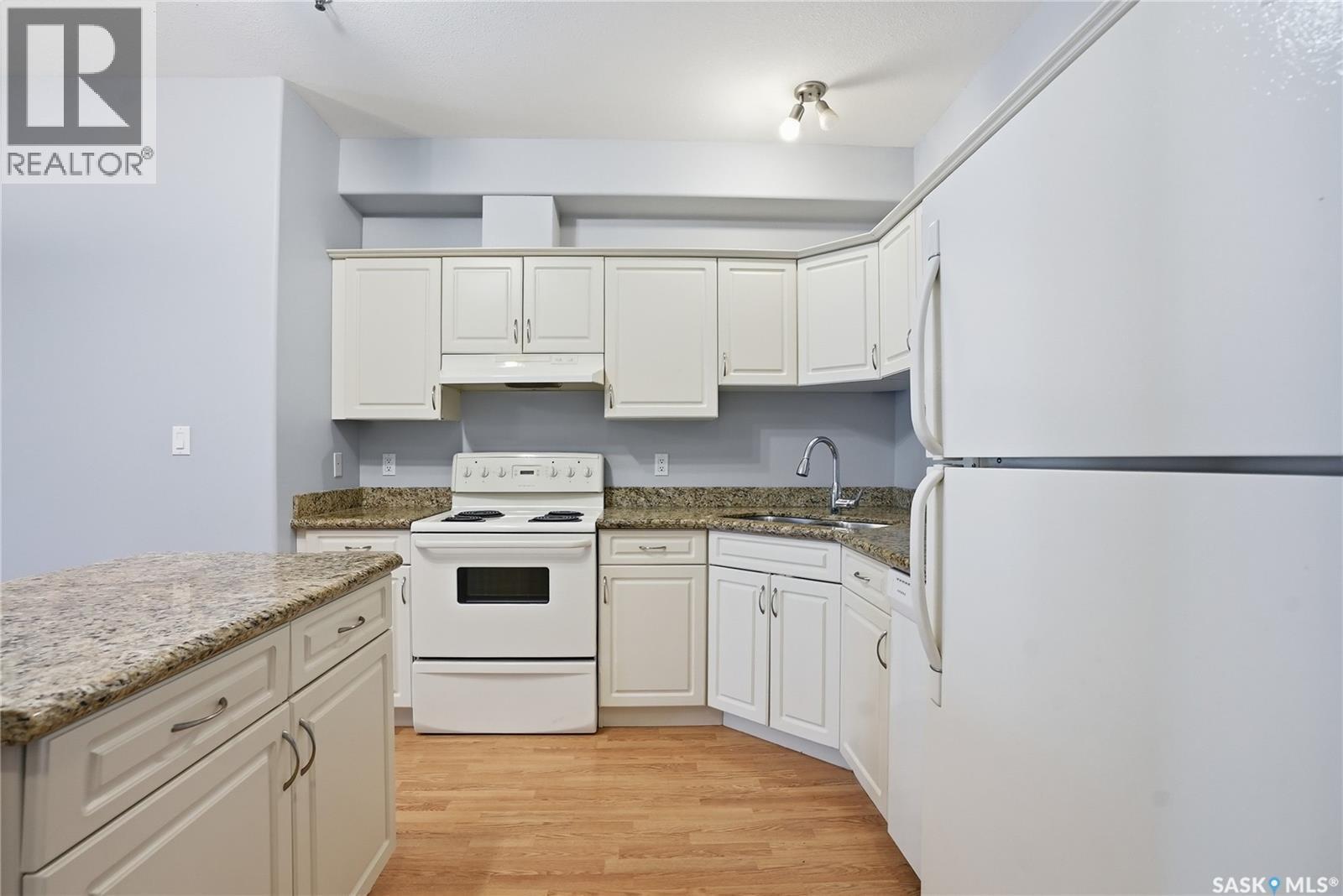 313 333 Nelson Road, Saskatoon, SK - Indoor Photo Showing Kitchen