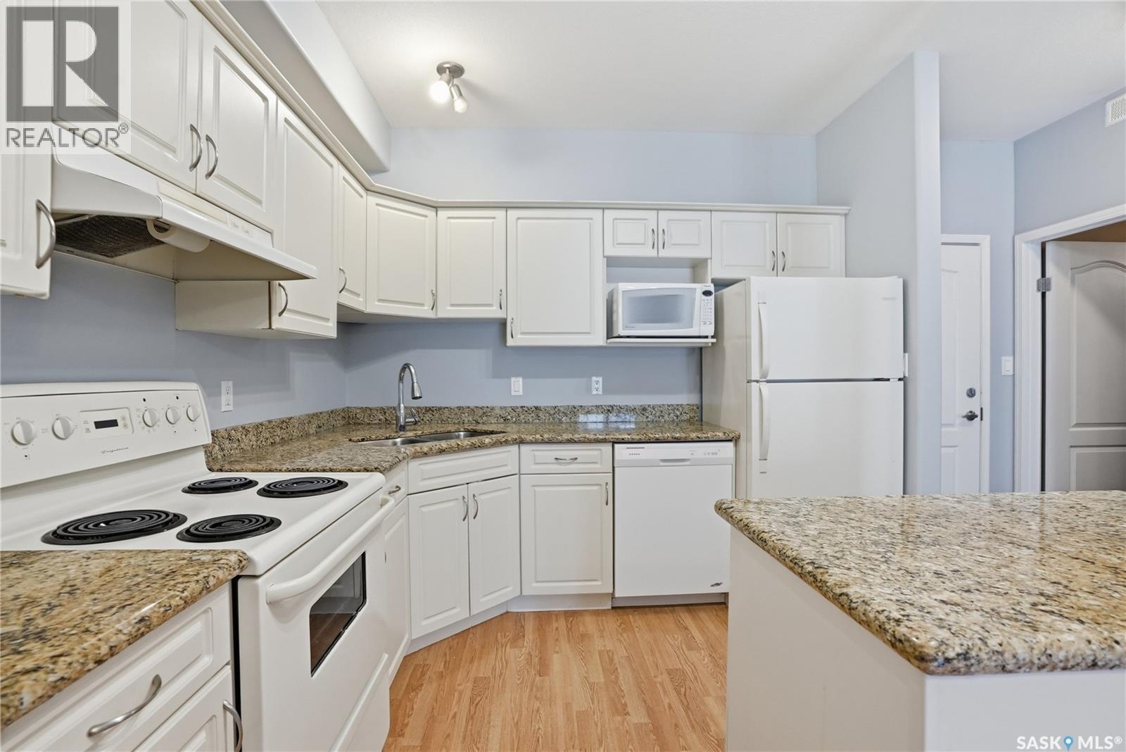313 333 Nelson Road, Saskatoon, SK - Indoor Photo Showing Kitchen