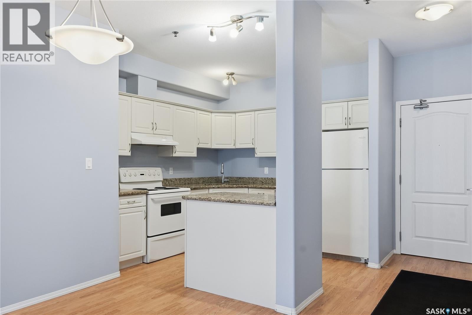 313 333 Nelson Road, Saskatoon, SK - Indoor Photo Showing Kitchen