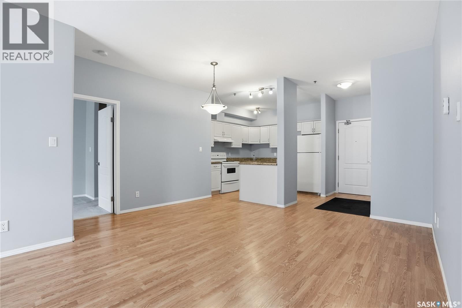 313 333 Nelson Road, Saskatoon, SK - Indoor Photo Showing Kitchen