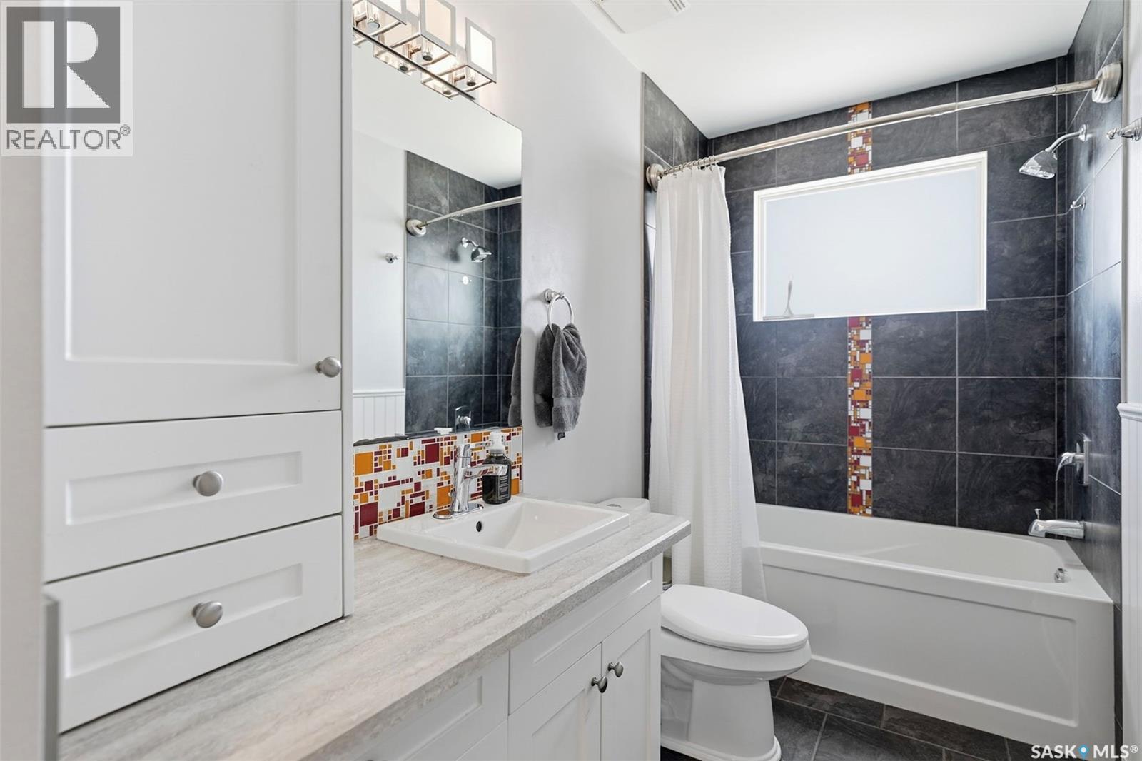 1 Rupert Drive, Saskatoon, SK - Indoor Photo Showing Bathroom