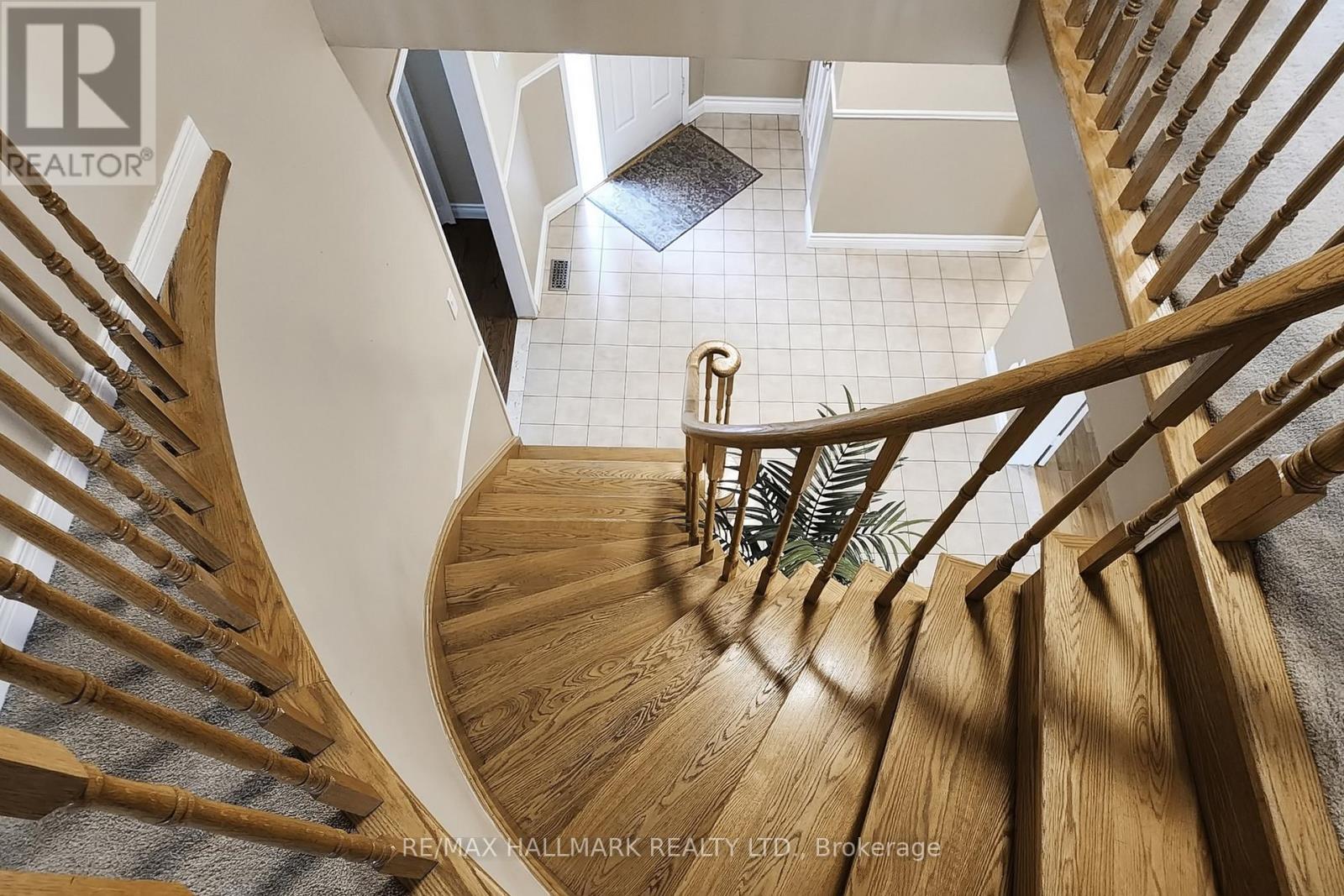 69 Dunbarton Court, Richmond Hill, ON - Indoor Photo Showing Other Room