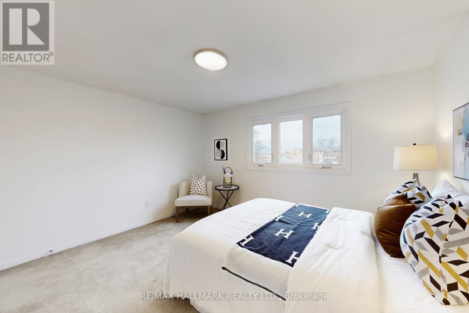 69 Dunbarton Court, Richmond Hill, ON - Indoor Photo Showing Bedroom