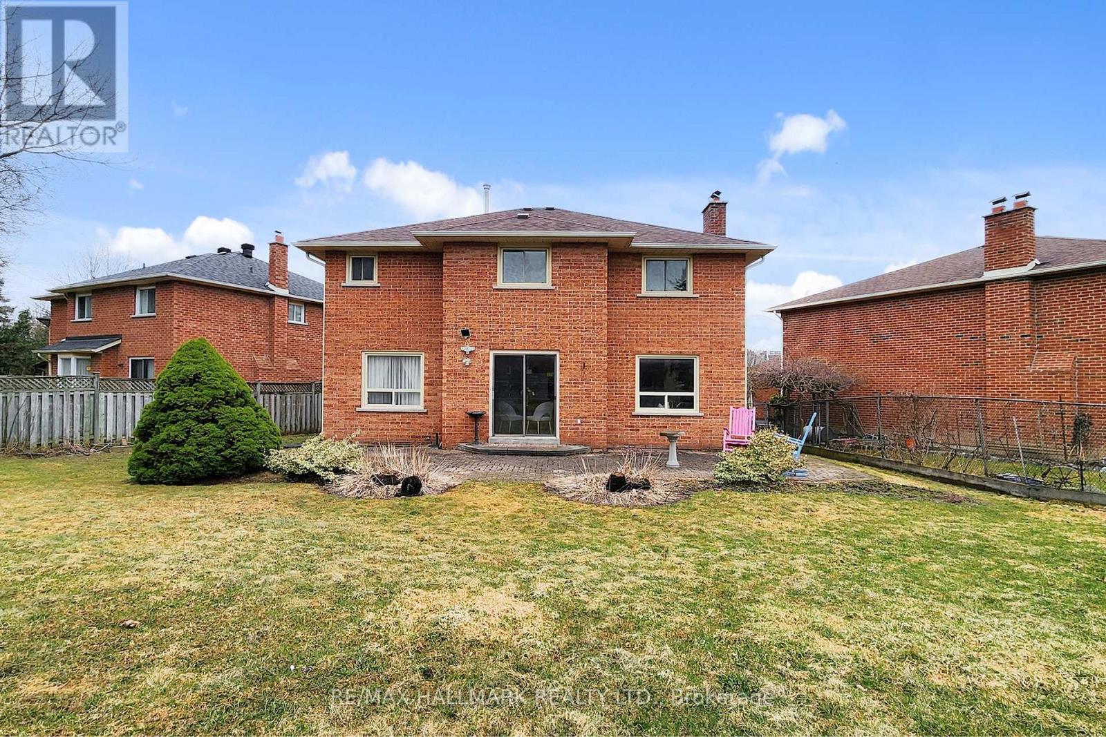 69 Dunbarton Court, Richmond Hill, ON - Outdoor With Exterior