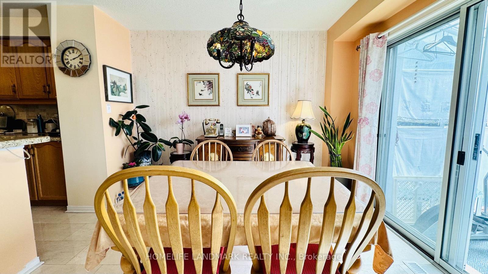 5812 Dalebrook Crescent, Mississauga, ON - Indoor Photo Showing Dining Room