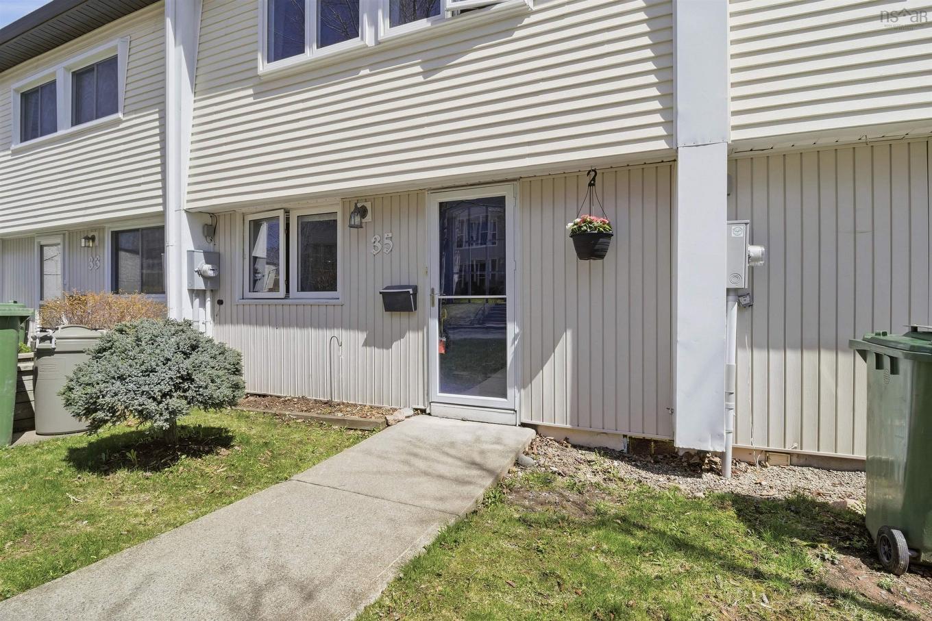 35 Limerick Road, Halifax, NS