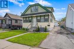 35 DEERE STREET Welland (Lincoln/Crowland), ON L3B 2L7