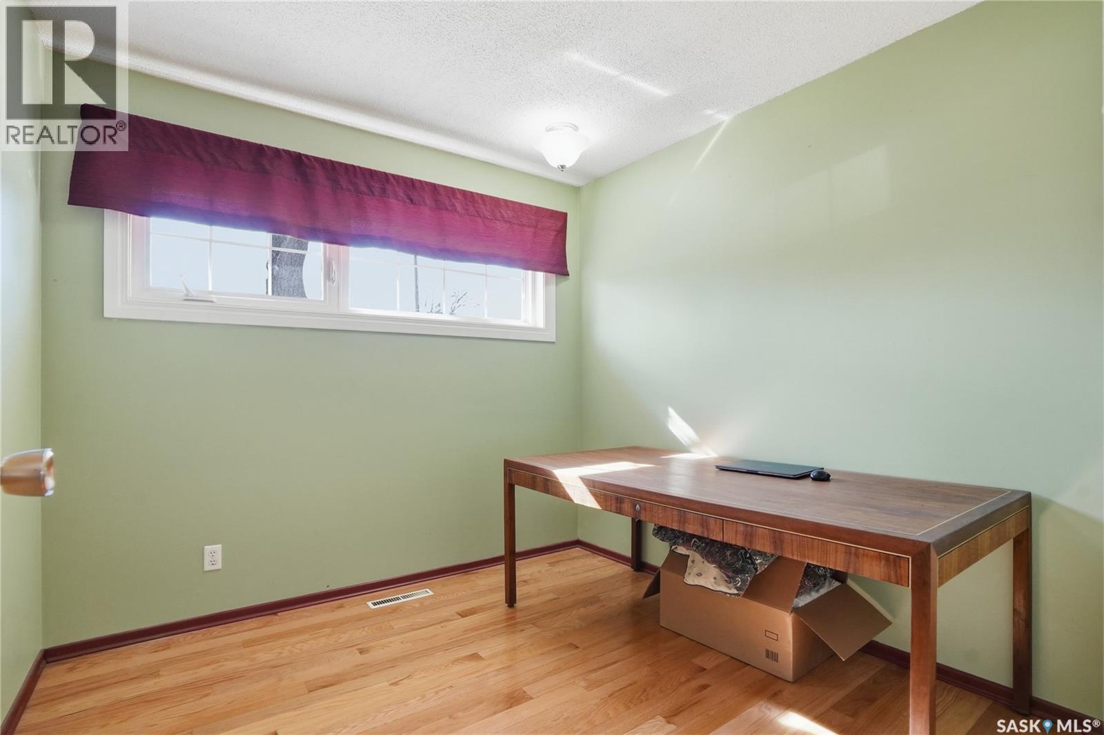 2 Hardy Crescent, Saskatoon, SK - Indoor