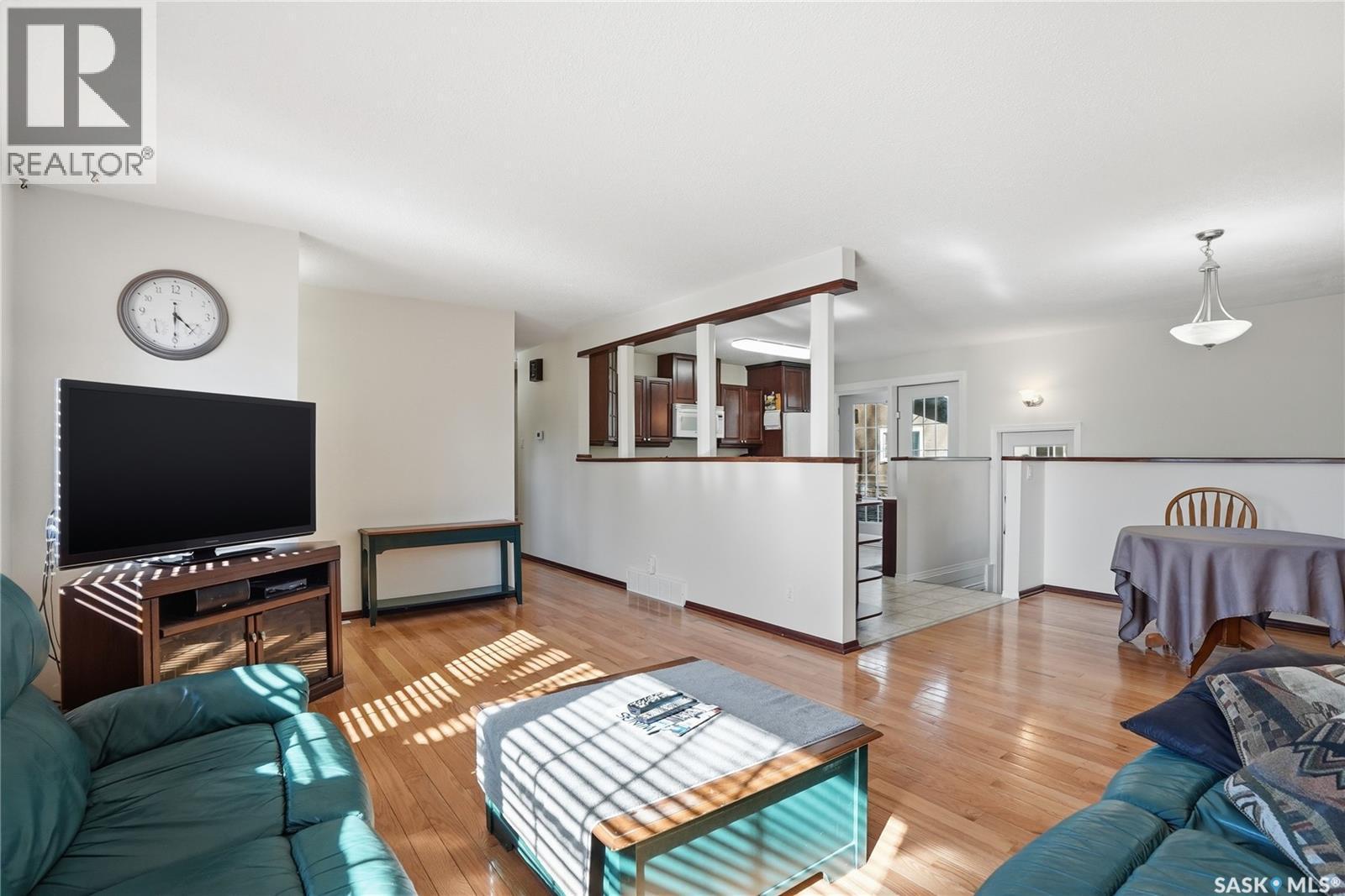 2 Hardy Crescent, Saskatoon, SK - Indoor Photo Showing Living Room