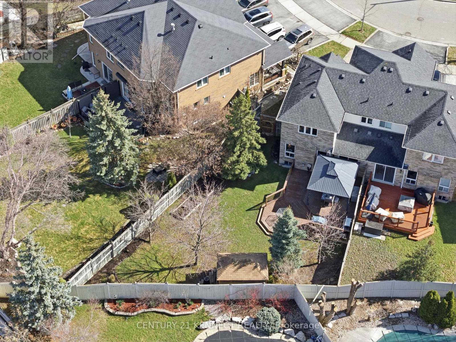 1644 Samuelson Circle, Mississauga, ON - Outdoor