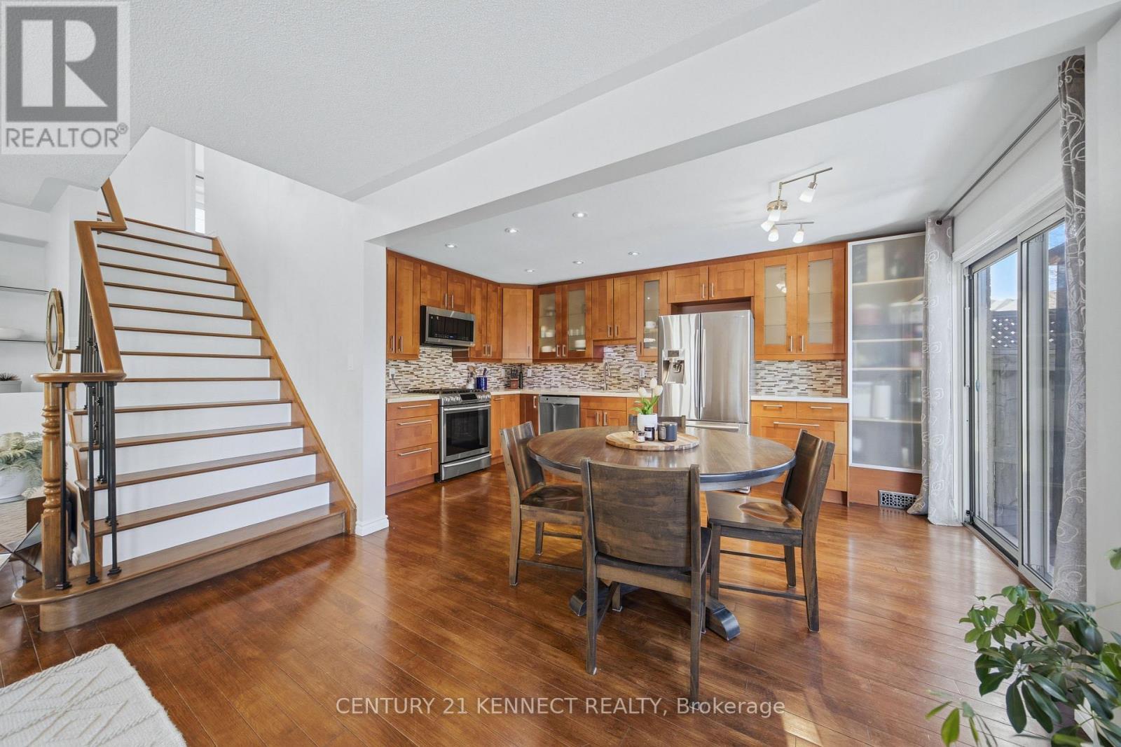 1644 Samuelson Circle, Mississauga, ON - Indoor
