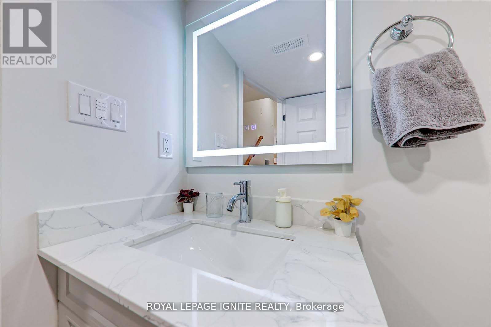 4023 Bishopstoke Lane, Mississauga, ON - Photo Showing Bathroom